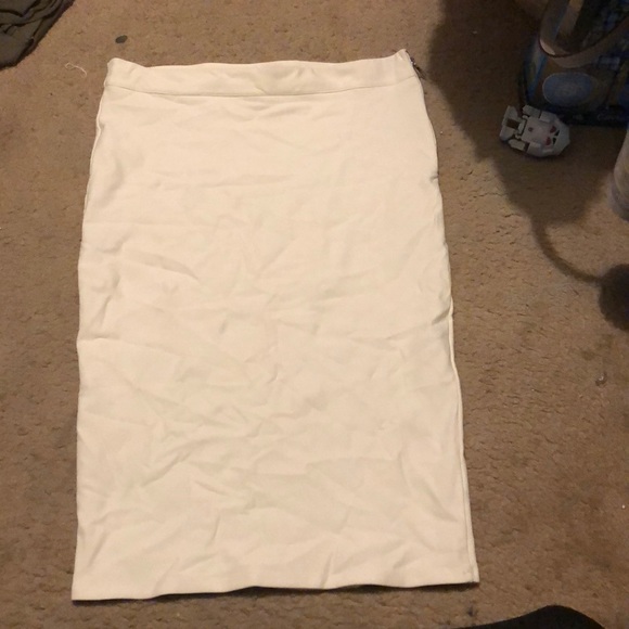 Skirt - Picture 2 of 3